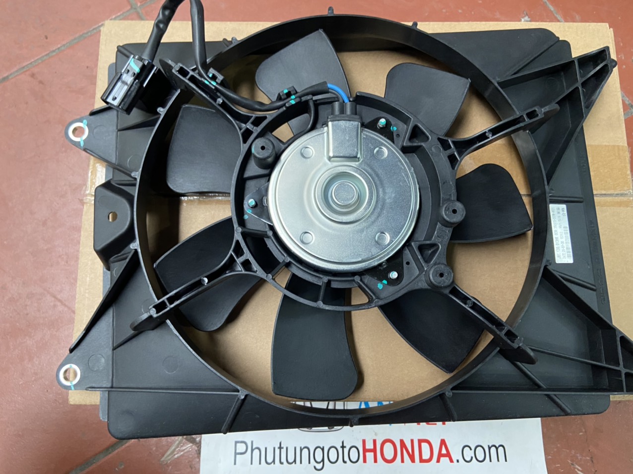 Cụm quạt két nước bên phụ xe Honda HRV